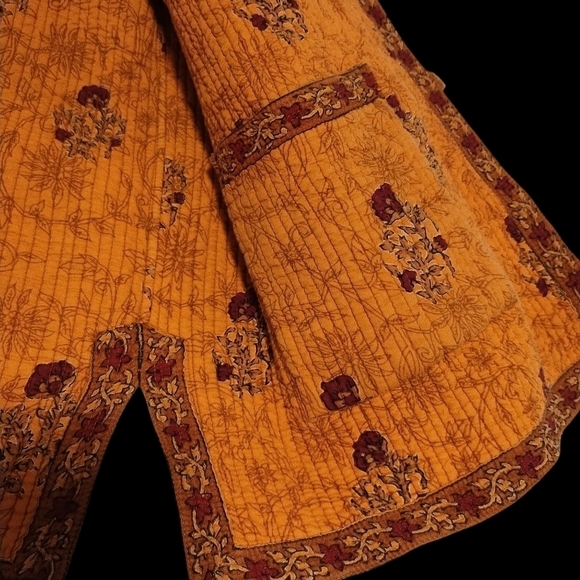 2 sides  Quilted Jacket - Picture 9 of 14